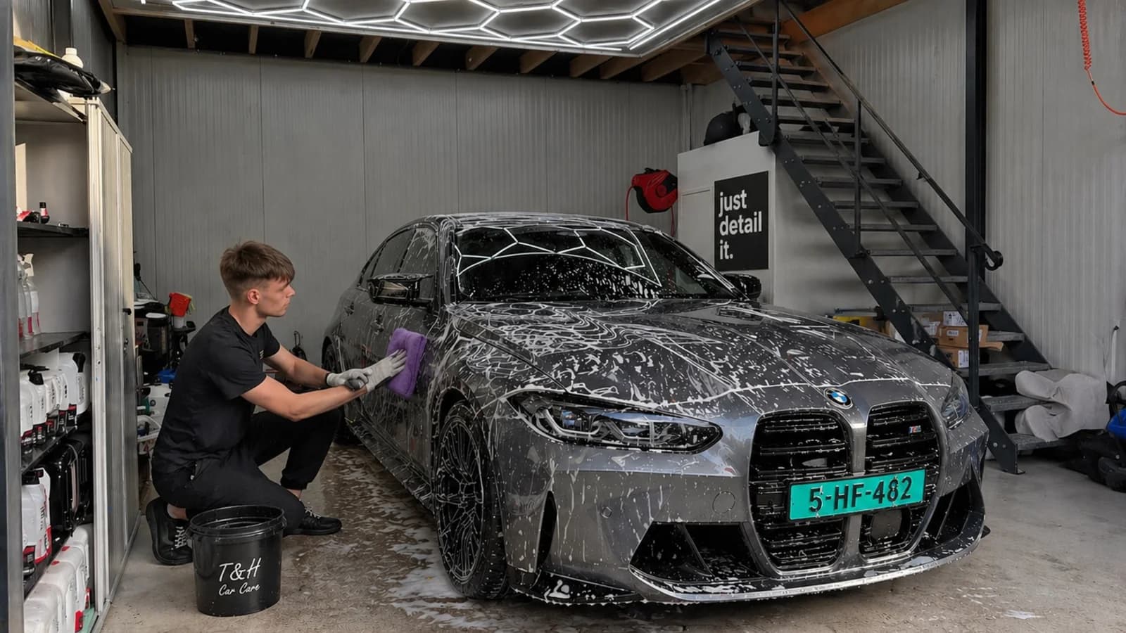 Wash your car without scratches